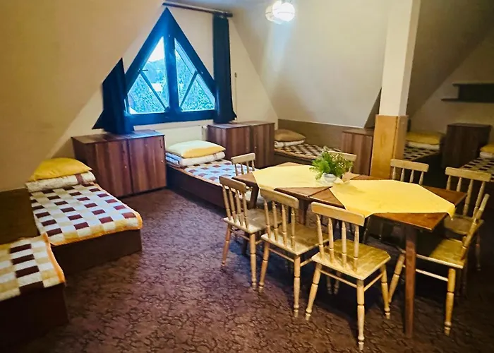 Międzynarodowe Schronisko Młodzieżowe PTSM Szarotka Zakopane